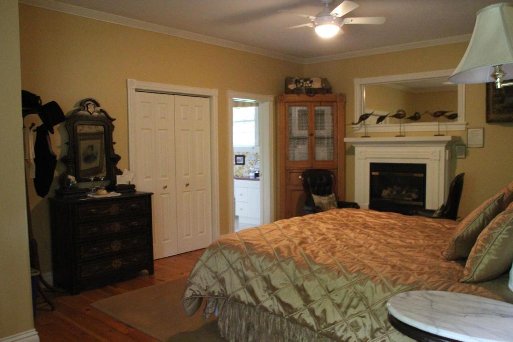 King Suite - Ground Floor